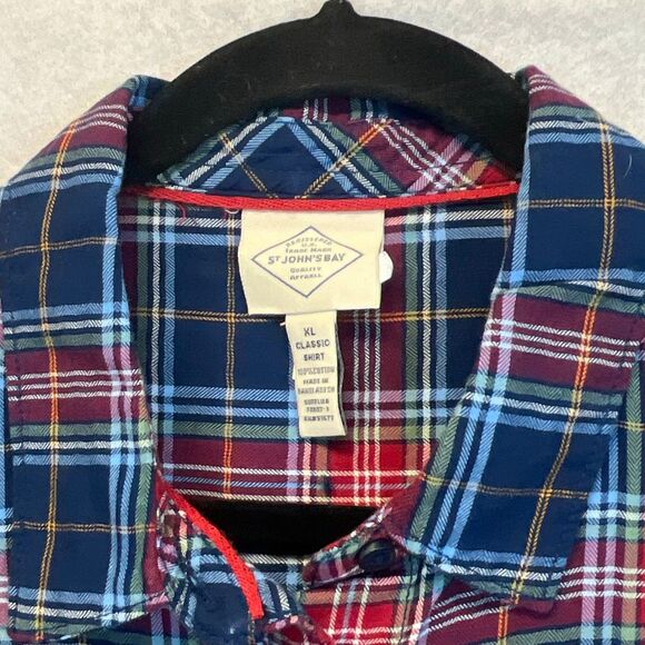 ST. JOHN’S BAY Women’s Classic Shirt XL Navy Tartan Plaid Long Sleeve Cotton NEW - Picture 4 of 15